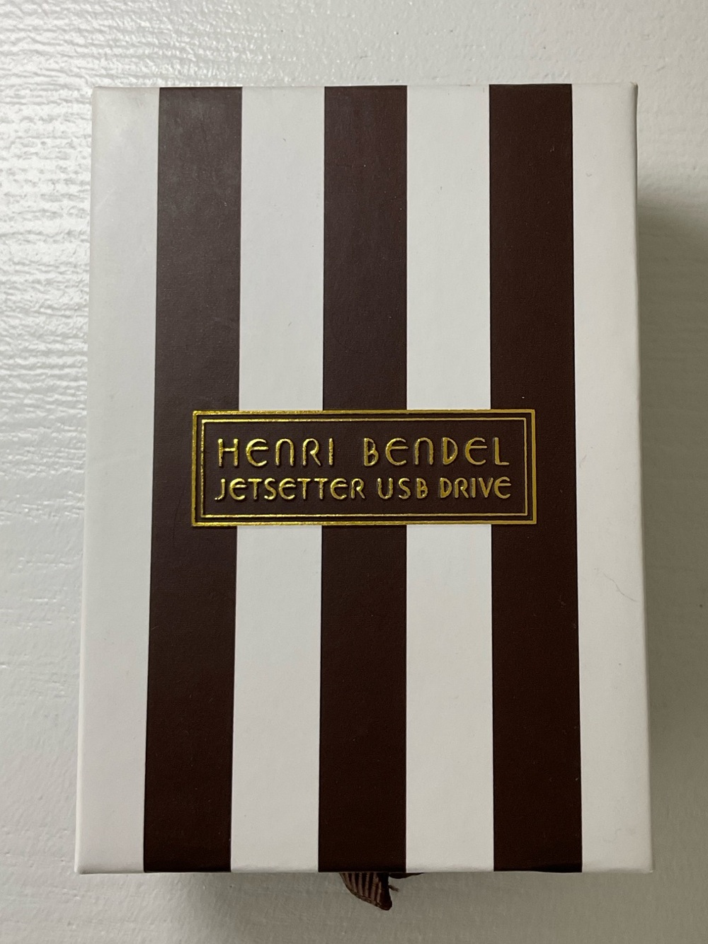 Henri Bendel Rare Collectible Gold Jetsetter Padlock USB Drive - Picture 2 of 8